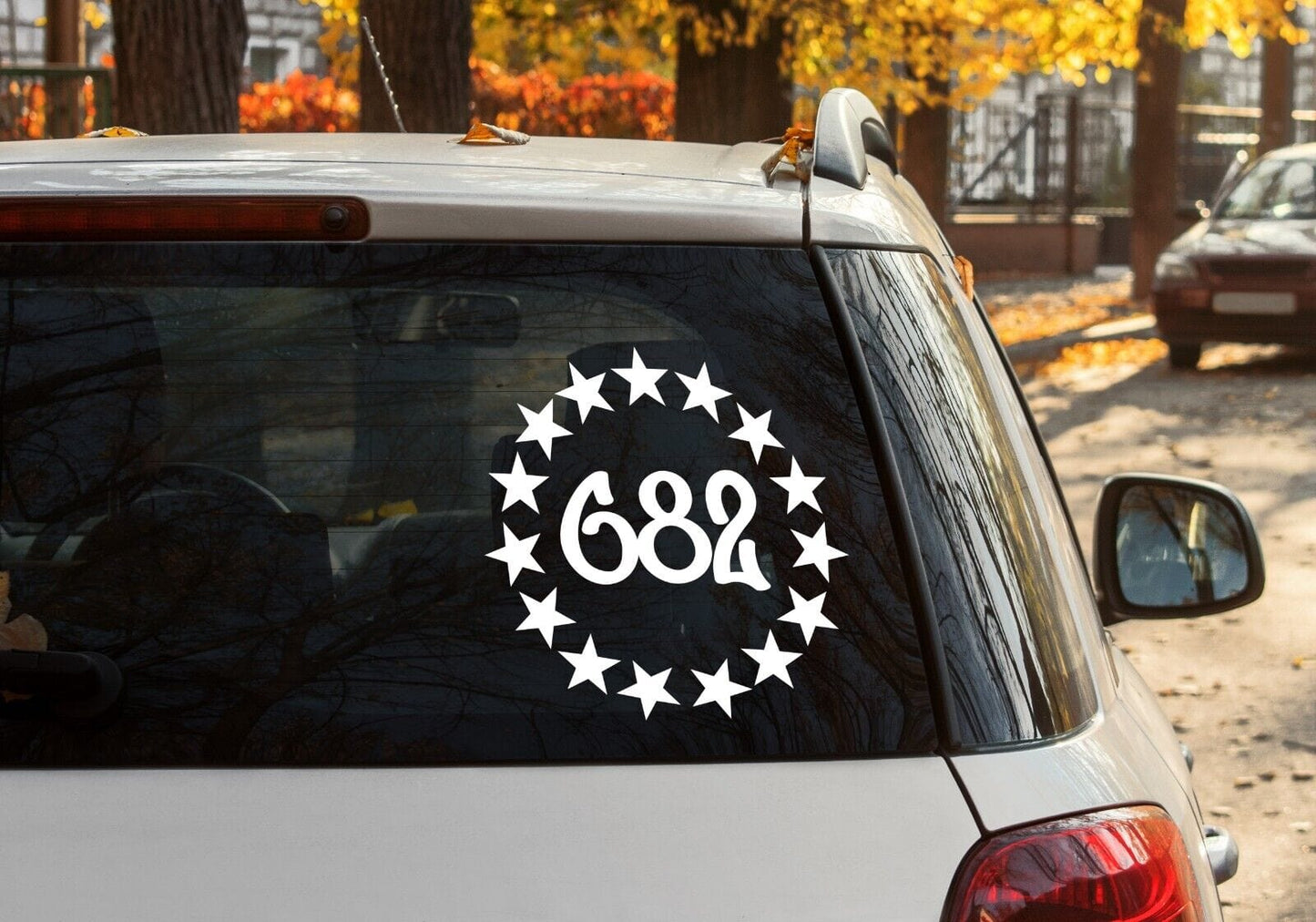 Cook Island Vinyl White 15 Stars with 682 Inside Sticker 225 x 225mm